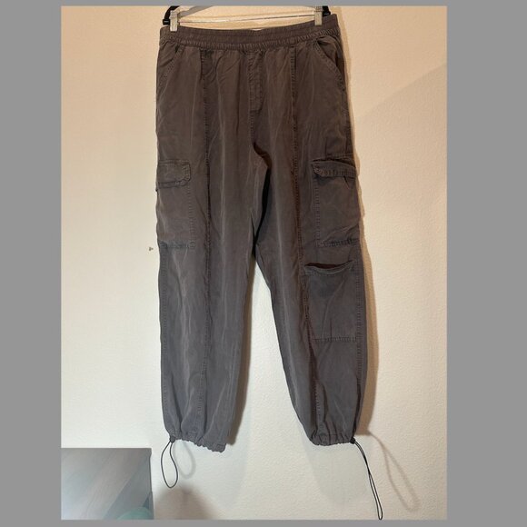 Forever 21 Army Green Wide-Leg Cargo Pants – Size 1X (NWT) - Picture 2 of 5